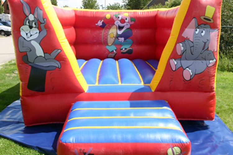 Springkasteel - Indoor Circus